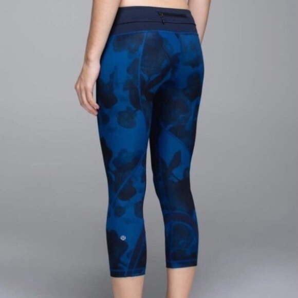 lululemon athletica Pants - 🍋Lululemon Run Inspire Crop Inky Floral🏃‍♀️
